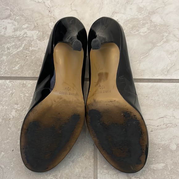 Nine West Ambitious Black Patton Leather Pumps - Picture 6 of 8